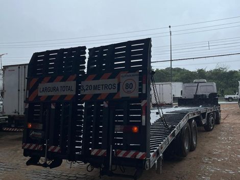 FORD CARGO 2428 E T 3-Eixos 2p (diesel)
