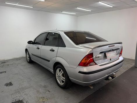 Ford Focus Sedan 2.0 16V/2.0 16V Flex 4p