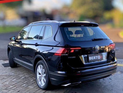 VolksWagen TIGUAN Allspac Comf 250 TSI 1.4 Flex