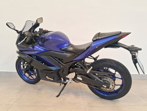 YAMAHA YZF R-3 321/ABS