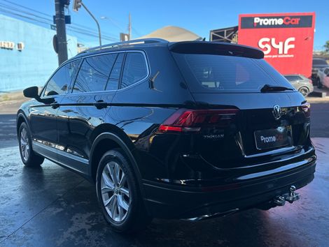 VolksWagen TIGUAN Allspac Comf 250 TSI 1.4 Flex