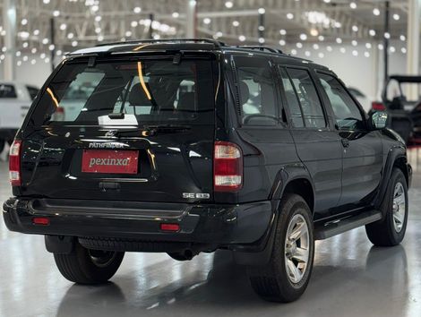 Nissan Pathfinder SE Luxo 3.5 V6 24V 243cv