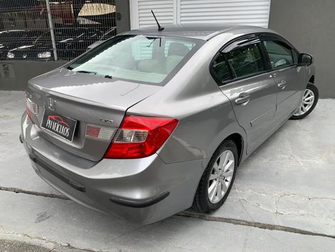 Honda Civic Sedan LXS 1.8/1.8 Flex 16V Aut. 4p