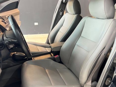 Honda Civic Sedan LXS 1.8/1.8 Flex 16V Aut. 4p