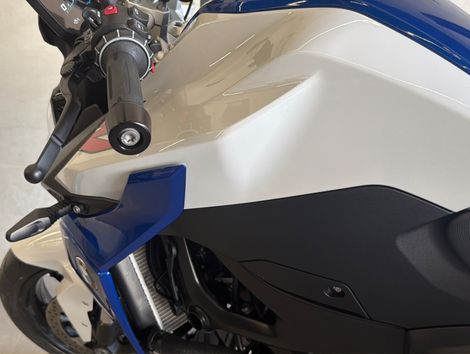 BMW F 900 R Sport Plus