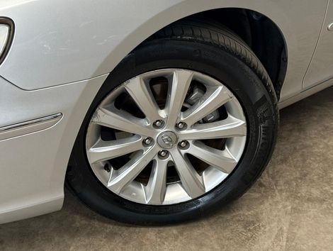 Hyundai AZERA GLS 3.3 V6 24V 4p Aut.