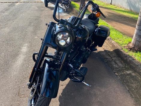 Harley ROAD KING SPECIAL FLHRXS