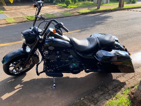 Harley ROAD KING SPECIAL FLHRXS