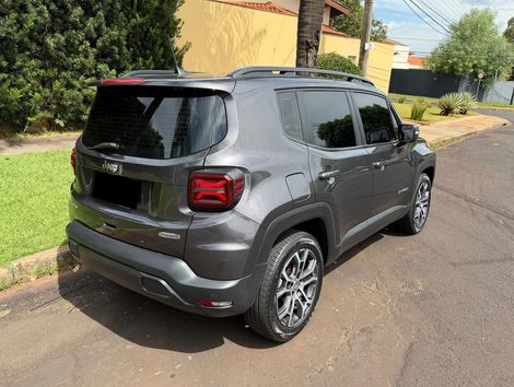 Jeep Renegade Long. T270 1.3 TB 4x2 Flex Aut.