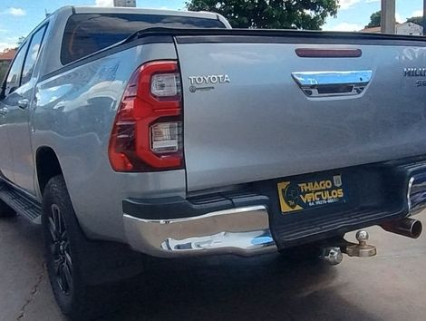 Toyota Hilux CD SRV 4x2 2.7 Flex 16V Aut.