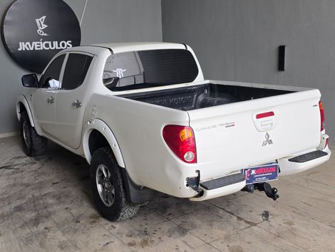 Mitsubishi L200 Triton GL 3.2 CD TB Int. Dies. Mec.