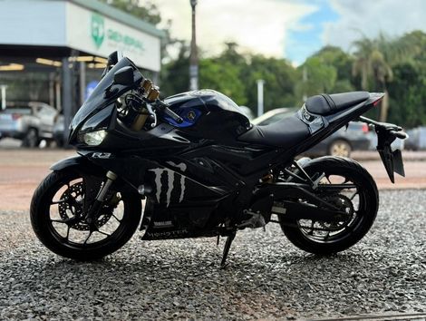 YAMAHA YZF R-3 321/ABS