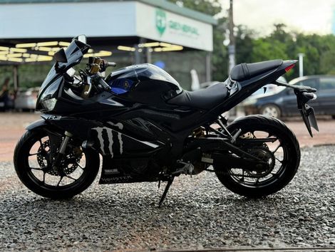 YAMAHA YZF R-3 321/ABS