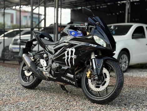 YAMAHA YZF R-3 321/ABS