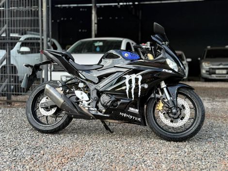 YAMAHA YZF R-3 321/ABS