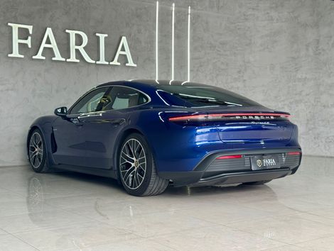 Porsche Taycan 4S (Elétrico)