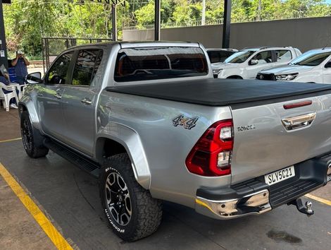 Toyota Hilux CD SRX Plus 4x4 2.8 TDI Die. Aut.