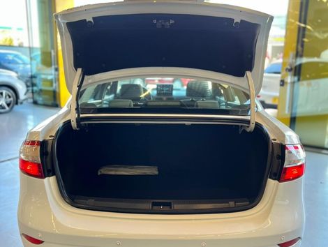 Renault FLUENCE Sed. Dynamique 2.0 16V FLEX Aut.