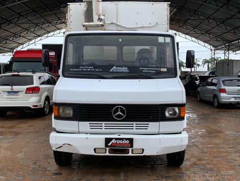 MERCEDES-BENZ 710/ 710 Plus 2p (diesel)