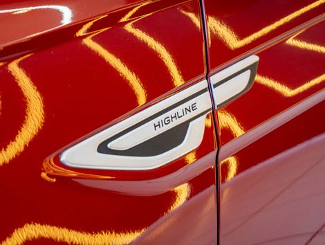 VolksWagen Nivus Highline 1.0 200 TSI Flex Aut.