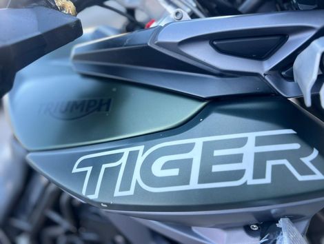 TRIUMPH TIGER 800 XCA