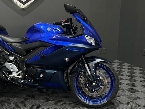 YAMAHA YZF R-3 321/ABS