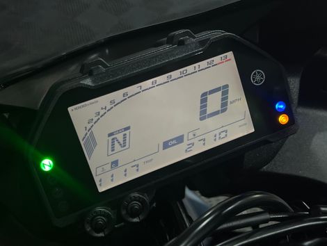 YAMAHA YZF R-3 321/ABS