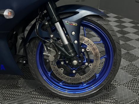YAMAHA YZF R-3 321/ABS