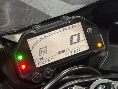 YAMAHA YZF R-3 321/ABS
