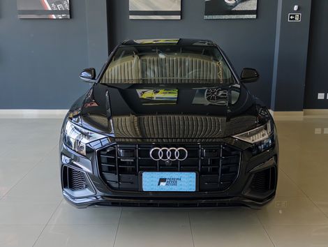 Audi Q8 Perf.Black 3.0 TFSI Quat. S-tr/(Híb.)