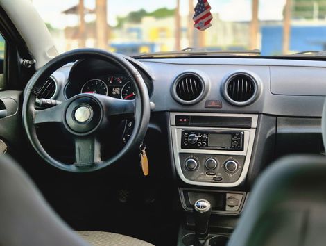 VolksWagen Gol (novo) 1.0 Mi Total Flex 8V 4p