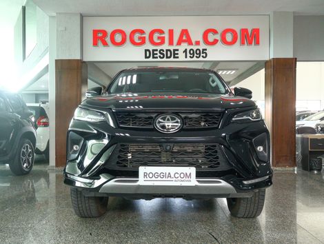 Toyota Hilux SW4 SRX Plat. 4x4 2.8 TB Die. Aut.