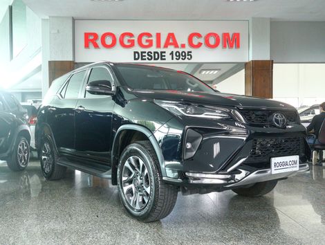 Toyota Hilux SW4 SRX Plat. 4x4 2.8 TB Die. Aut.