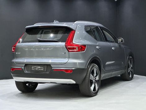 Volvo XC 40 T-5 MOMENTUM 2.0 252cv AWD