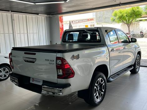Toyota Hilux CD SRX 4x4 2.8 TDI 16V Diesel Aut.