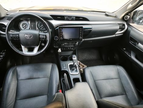 Toyota Hilux CD SRX 4x4 2.8 TDI 16V Diesel Aut.