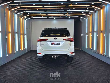 Toyota Hilux SW4 GRS 2.8 TB 4x4 Diesel Aut.