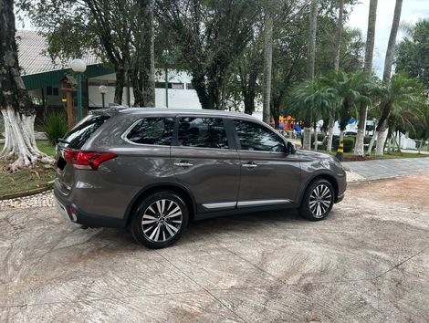 Mitsubishi OUTLANDER HPE-S 3.0 V6 4x4 5p Aut.