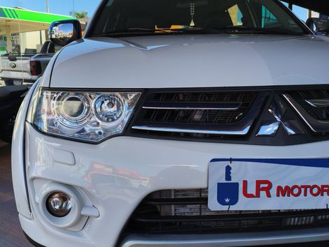 Mitsubishi Pajero DAKAR HPE 3.2 4x4 T.I Dies 5p Aut
