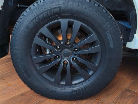 Mitsubishi Pajero DAKAR HPE 3.2 4x4 T.I Dies 5p Aut