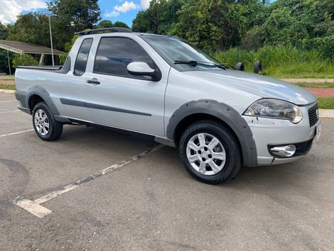 Fiat Strada Trekking 1.6 16V Flex CE