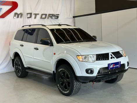 Mitsubishi Pajero DAKAR 3.2 4x4 T.I. Dies. 5p Aut.