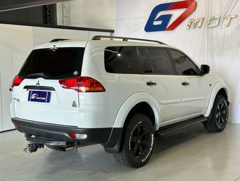 Mitsubishi Pajero DAKAR 3.2 4x4 T.I. Dies. 5p Aut.