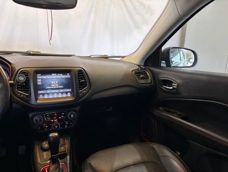 Jeep COMPASS TRAILHAWK 2.0 4x4 Dies. 16V Aut.