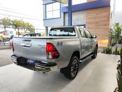 Toyota Hilux CD SRV 4x4 2.8 TDI Diesel Aut.