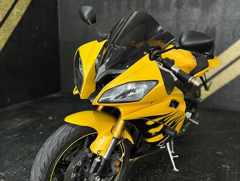 YAMAHA YZF R-6 600