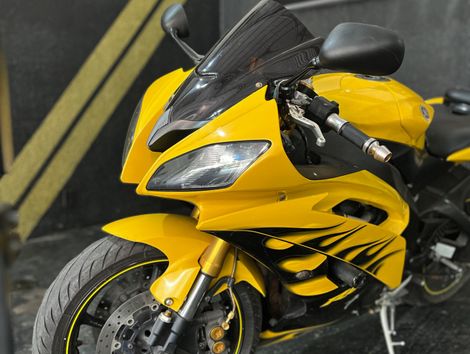YAMAHA YZF R-6 600