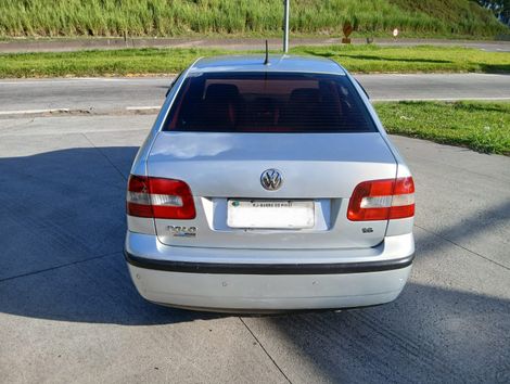 VolksWagen Polo Sedan 1.6 Mi 101cv 8V 4p