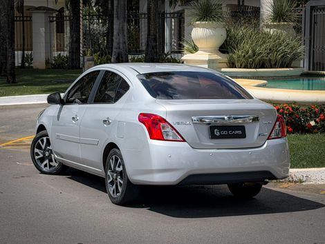 Nissan VERSA SL 1.6 16V FlexStart 4p Aut.