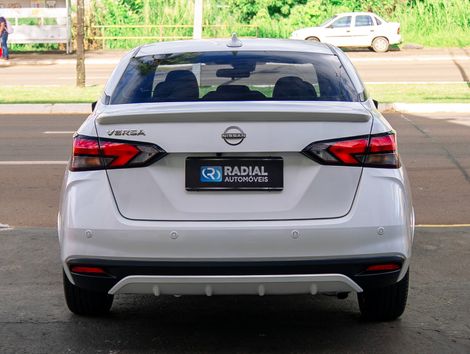 Nissan VERSA Exclusive 1.6 16V Flex Aut.